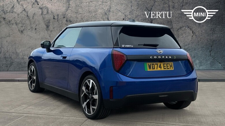 MINI Cooper 160kW SE Exclusive 54kWh 3dr Auto Electric Hatchback